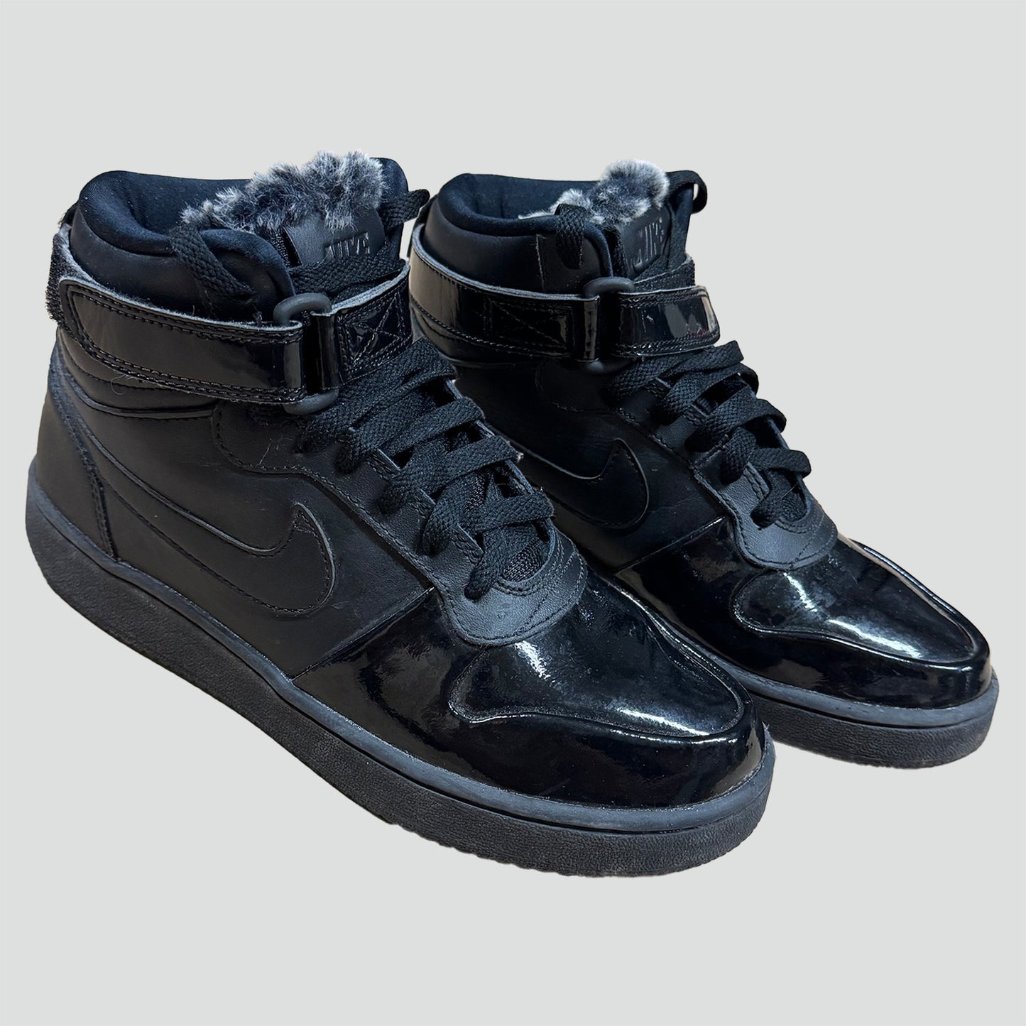 Vintage style Nike SB High sneakers