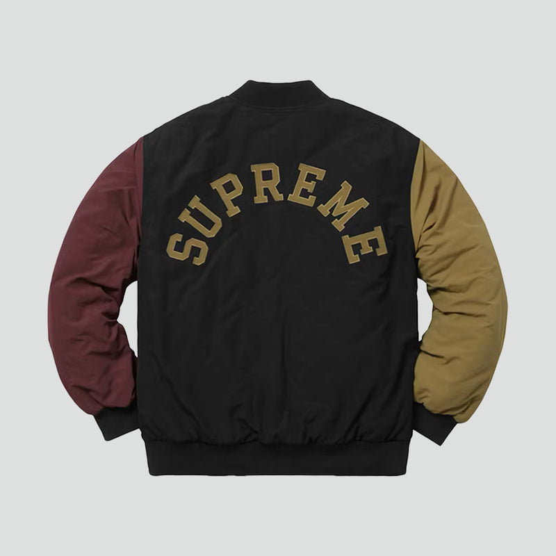 Detailansicht: Sourced limited accessories and clothes Supreme x Champion bomber jacket – Logo, Nähte oder Material