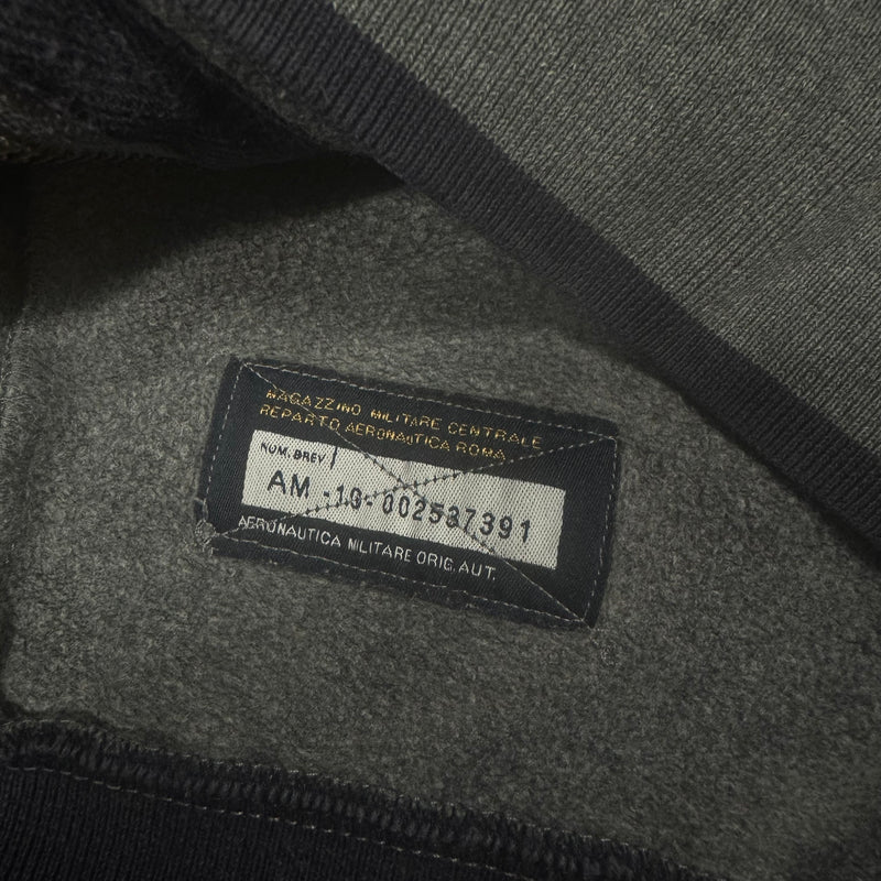 Detailansicht: Sourced limited accessories and clothes Aeronautica Militare vintage grey zip-up – Logo, Nähte oder Material