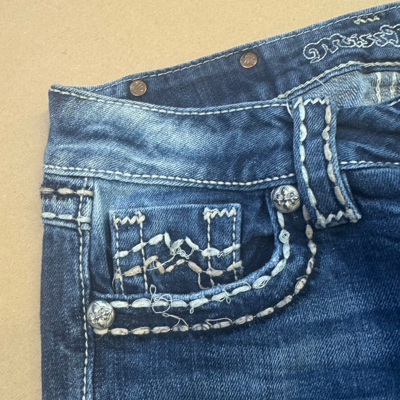 Detailansicht: Sourced limited accessories and clothes Miss Me Y2K pirate pants – Logo, Nähte oder Material