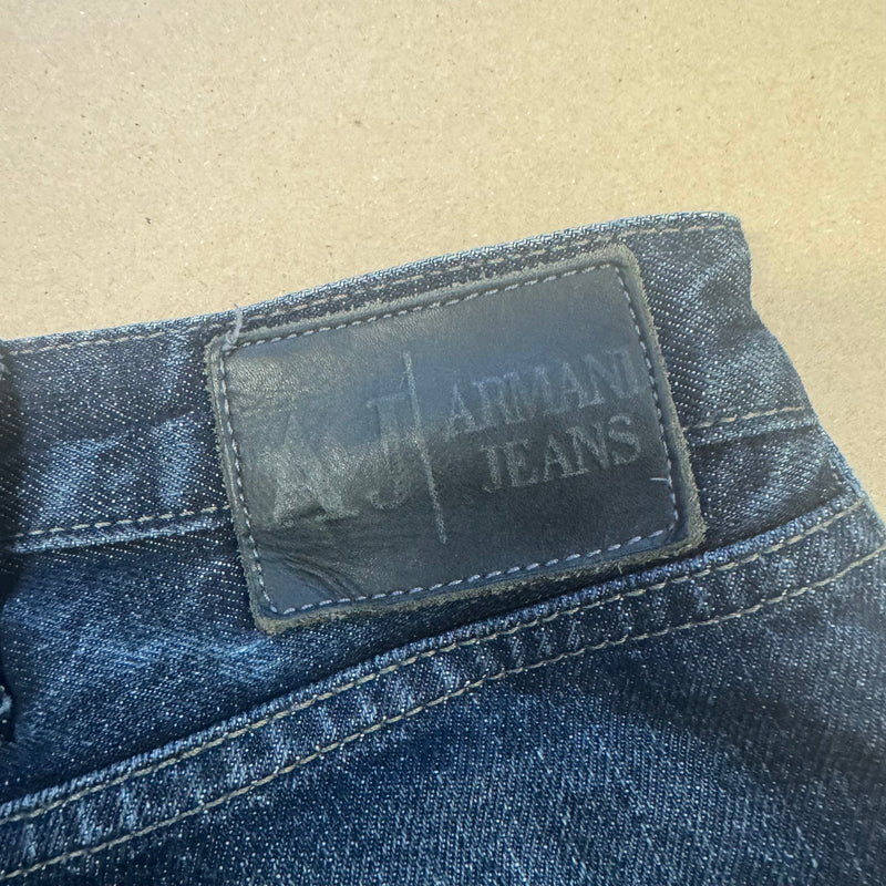 Detailansicht: Sourced limited accessories and clothes Vintage Armani jeans straight leg – Logo, Nähte oder Material