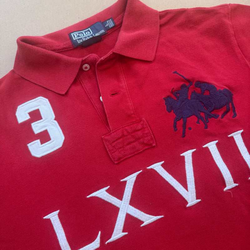 Detailansicht: Sourced limited accessories and clothes Ralph Lauren LXVII vintage red polo – Logo, Nähte oder Material
