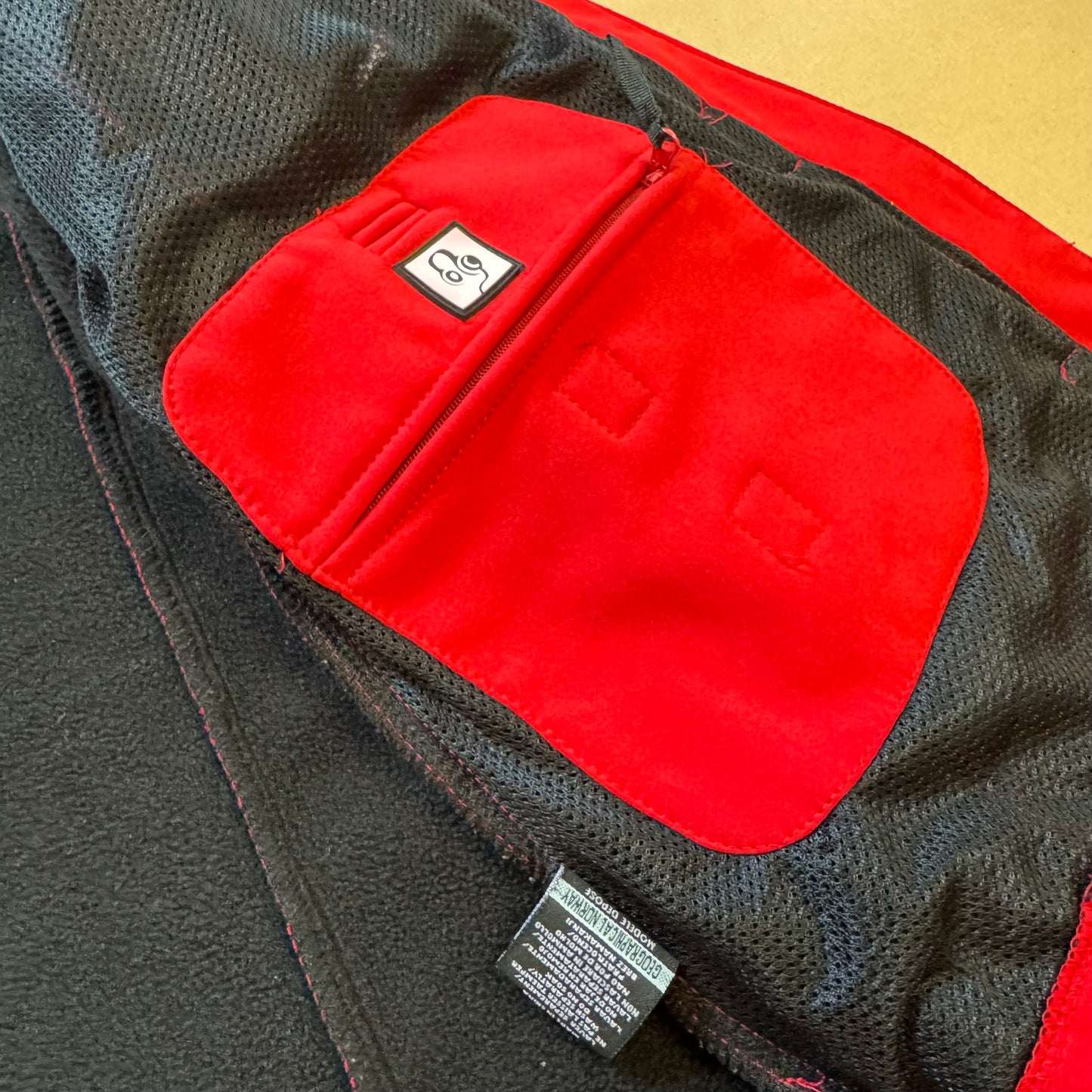 Geographical Norway red windbreaker