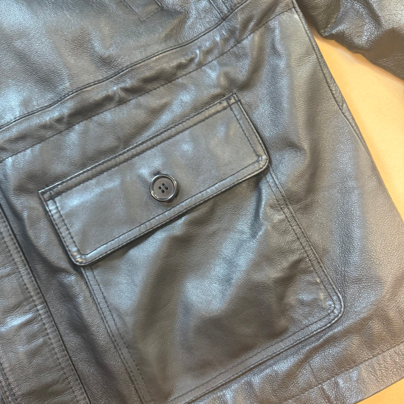Detailansicht: Sourced limited accessories and clothes Vintage leather coat from L’Homme moderne – Logo, Nähte oder Material