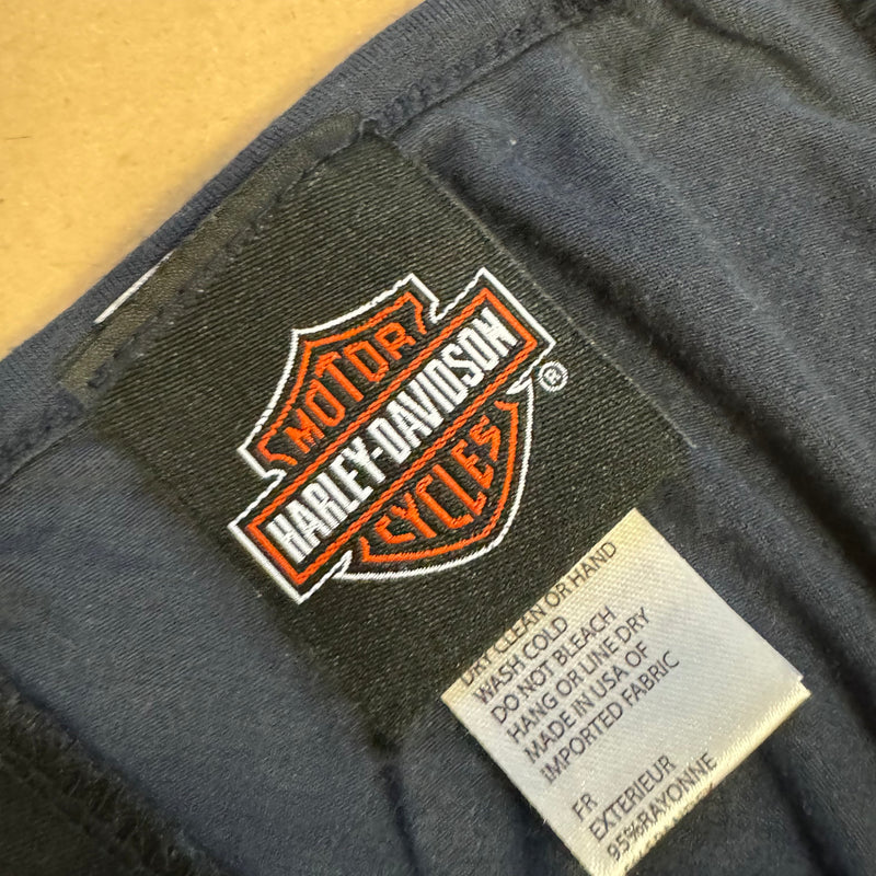 Detailansicht: Sourced limited accessories and clothes Harley Davidson skull tee – Logo, Nähte oder Material