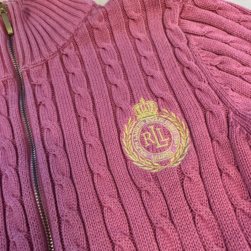 Detailansicht: Sourced limited accessories and clothes Lauren Ralph Lauren knitted pink zip-up – Logo, Nähte oder Material