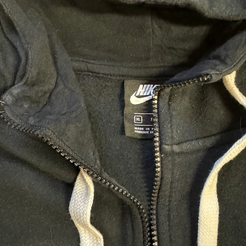Detailansicht: Sourced limited accessories and clothes Nike Air zip-up hoodie – Logo, Nähte oder Material