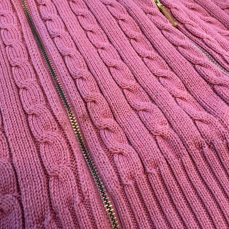 Detailansicht: Sourced limited accessories and clothes Lauren Ralph Lauren knitted pink zip-up – Logo, Nähte oder Material