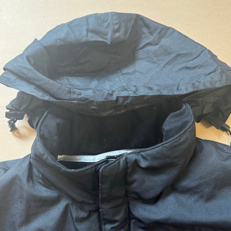 Detailansicht: Sourced limited accessories and clothes Nike jacket black – Logo, Nähte oder Material
