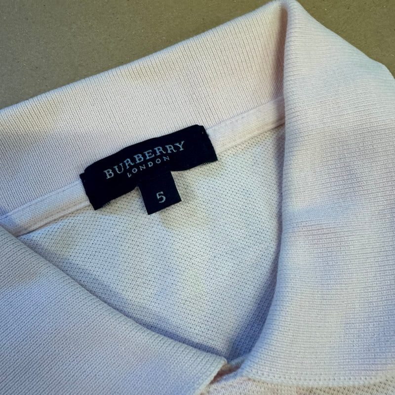 Detailansicht: Sourced limited accessories and clothes Burberry London pink poloshirt – Logo, Nähte oder Material
