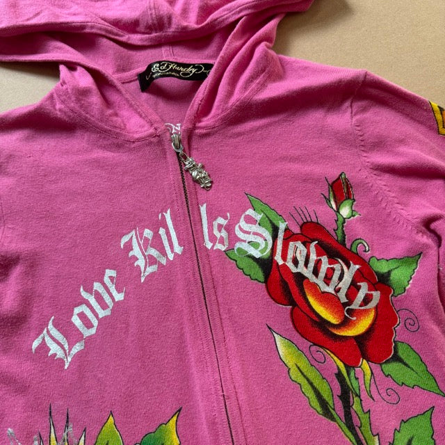 Detailansicht: Sourced limited accessories and clothes Ed Hardy pink zip-up – Logo, Nähte oder Material