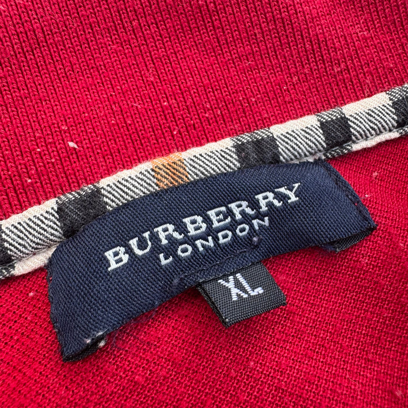 Detailansicht: Sourced limited accessories and clothes Burberry London red poloshirt – Logo, Nähte oder Material