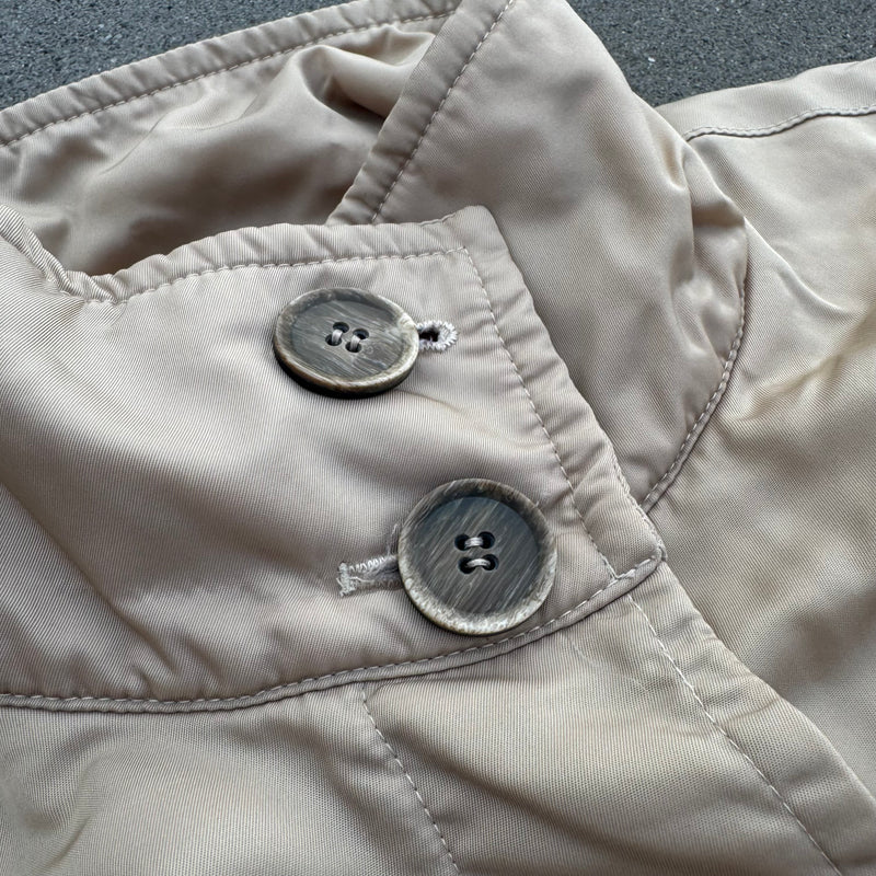 Detailansicht: Sourced limited accessories and clothes Thomas Burberry womens transitional jacket – Logo, Nähte oder Material