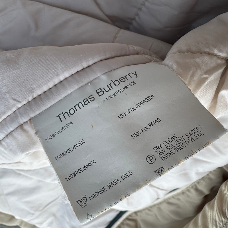 Detailansicht: Sourced limited accessories and clothes Thomas Burberry womens transitional jacket – Logo, Nähte oder Material