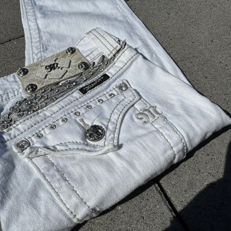 Detailansicht: Sourced limited accessories and clothes Miss Me white wide leg low waisted pants – Logo, Nähte oder Material
