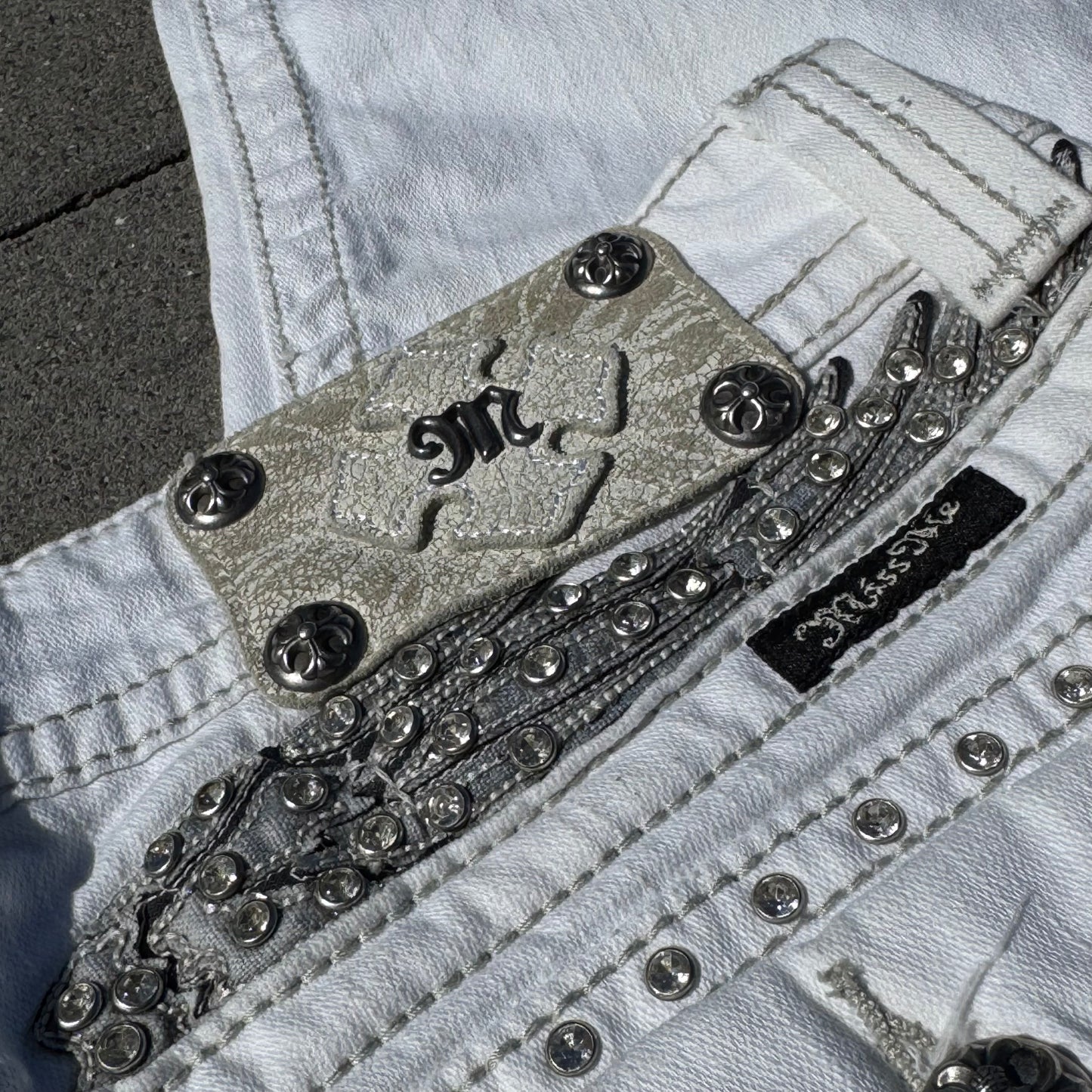 Miss Me white wide leg low waisted pants
