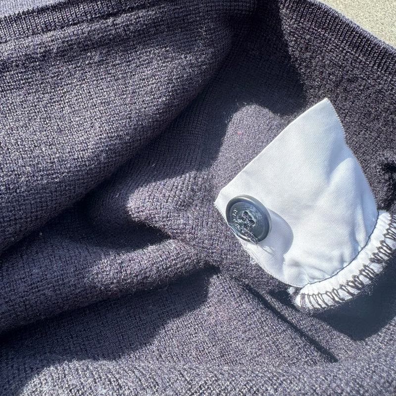Detailansicht: Sourced limited accessories and clothes Burberry London knitted vest – Logo, Nähte oder Material