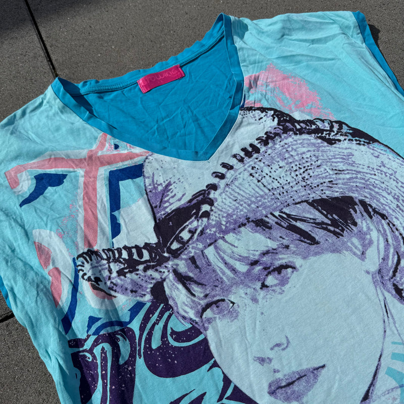 Detailansicht: Sourced limited accessories and clothes Custo Barcelona printed graphic dress – Logo, Nähte oder Material