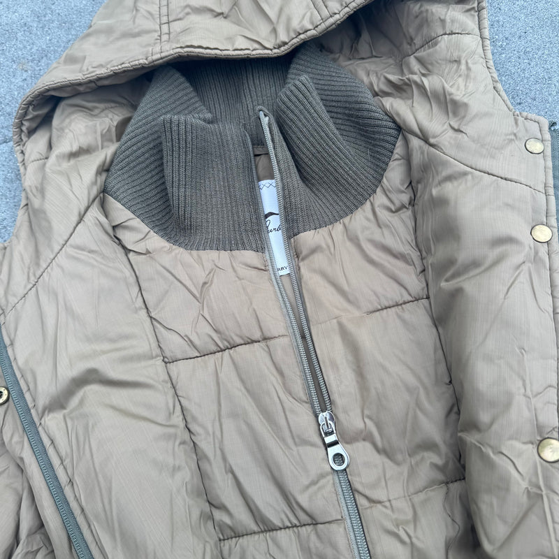 Detailansicht: Sourced limited accessories and clothes Thomas Burberry brown jacket – Logo, Nähte oder Material