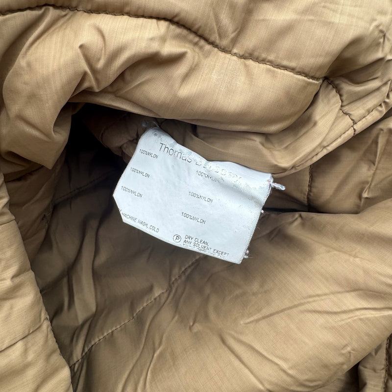 Detailansicht: Sourced limited accessories and clothes Thomas Burberry brown jacket – Logo, Nähte oder Material