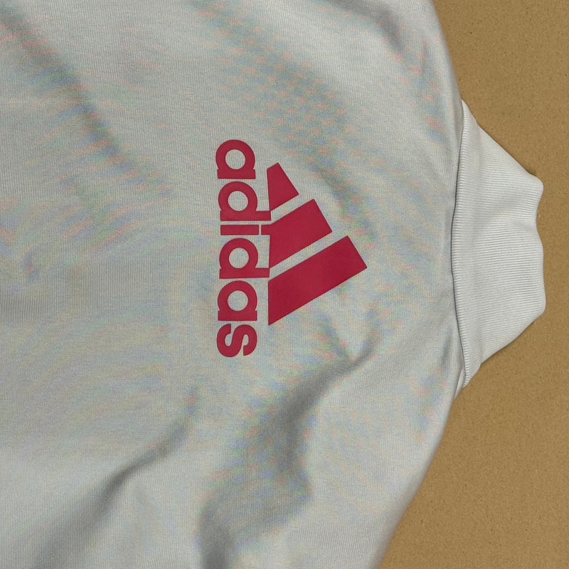 Detailansicht: Mein Shop White Ed Hardy cap – Logo, Nähte oder Material