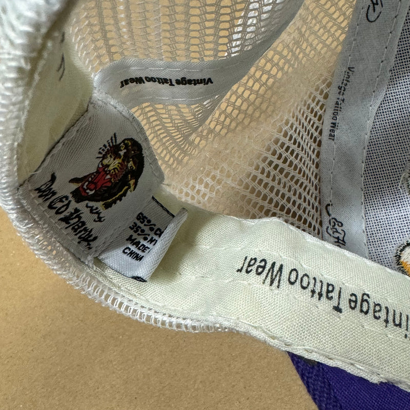 Detailansicht: Mein Shop Purple Ed Hardy cap – Logo, Nähte oder Material