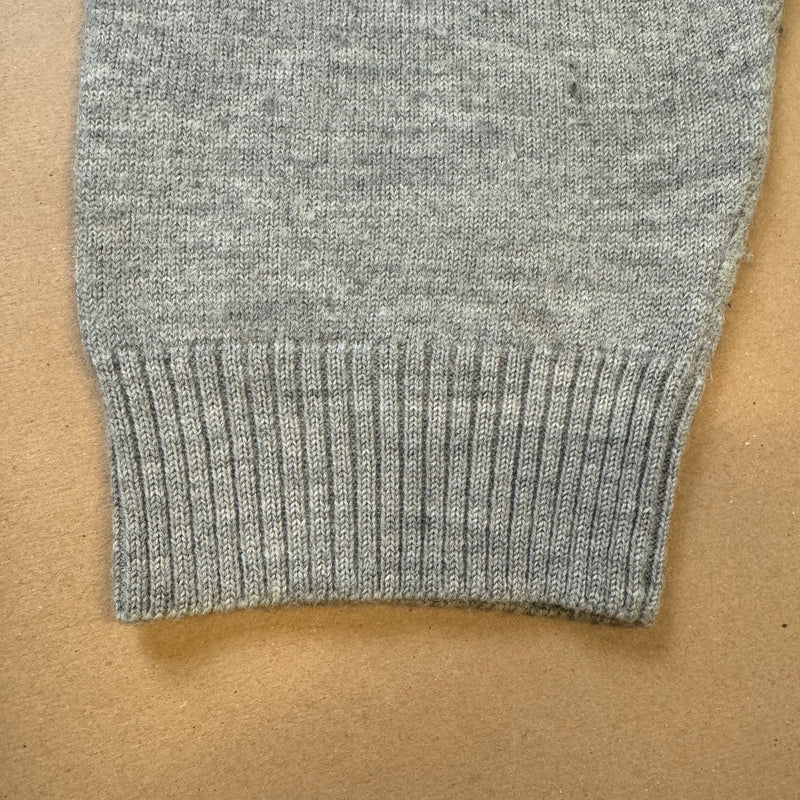 Detailansicht: Sourced limited accessories and clothes Adidas sweatshirt vintage – Logo, Nähte oder Material