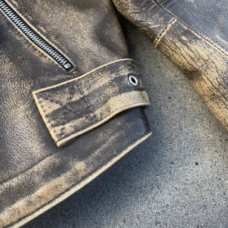 Detailansicht: Sourced limited accessories and clothes Nouvelle Generation di Moda vintage leather jacket – Logo, Nähte oder Material