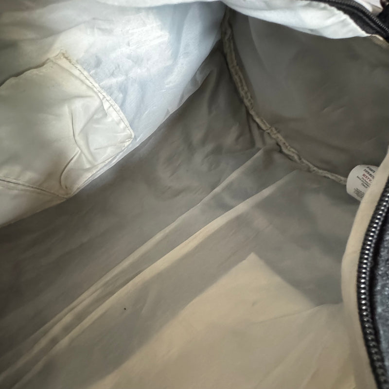 Detailansicht: Mein Shop Miss sixty duffle bag – Logo, Nähte oder Material