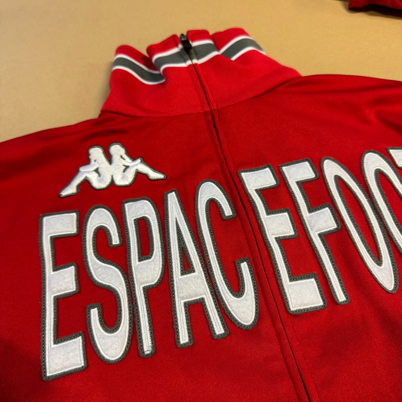 Detailansicht: Sourced limited accessories and clothes Espace Foot vintage Kappa red track jacket – Logo, Nähte oder Material