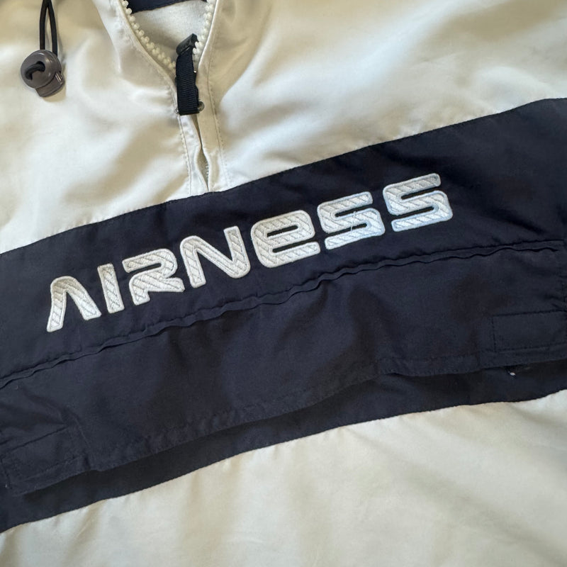 Detailansicht: Sourced limited accessories and clothes Airness rain-protective hoodie – Logo, Nähte oder Material