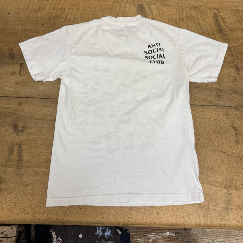 Detailansicht: Sourced limited accessories and clothes ASSC reversed t-shirt – Logo, Nähte oder Material