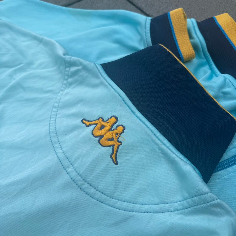 Detailansicht: Sourced limited accessories and clothes Kappa turquoise vintage track jacket – Logo, Nähte oder Material