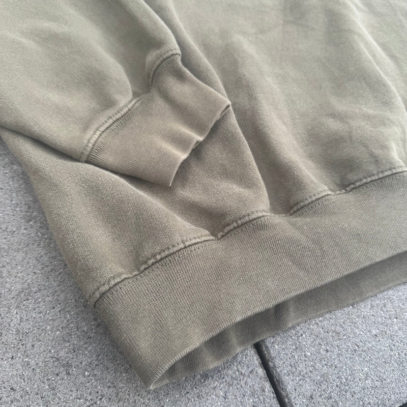 Detailansicht: Sourced limited accessories and clothes Champs Ralph Lauren classic olive green sweatshirt – Logo, Nähte oder Material