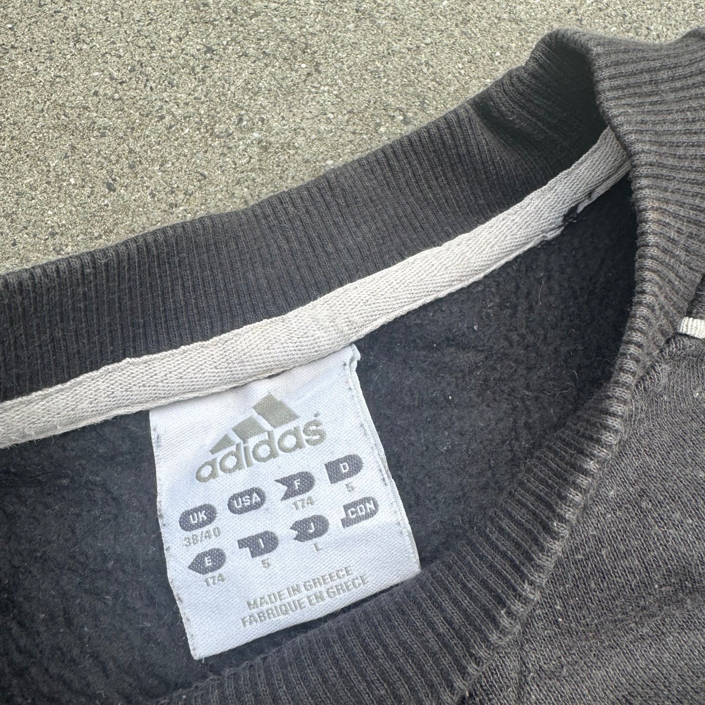 Vintage Adidas black sweatshirt