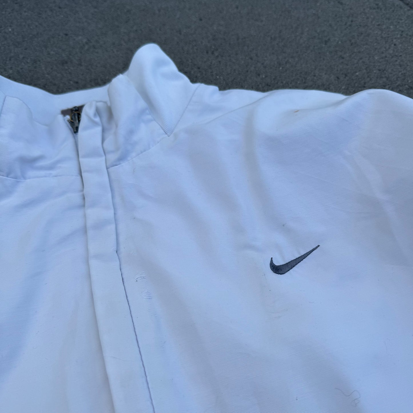 Nike vintage 00s white light jacket