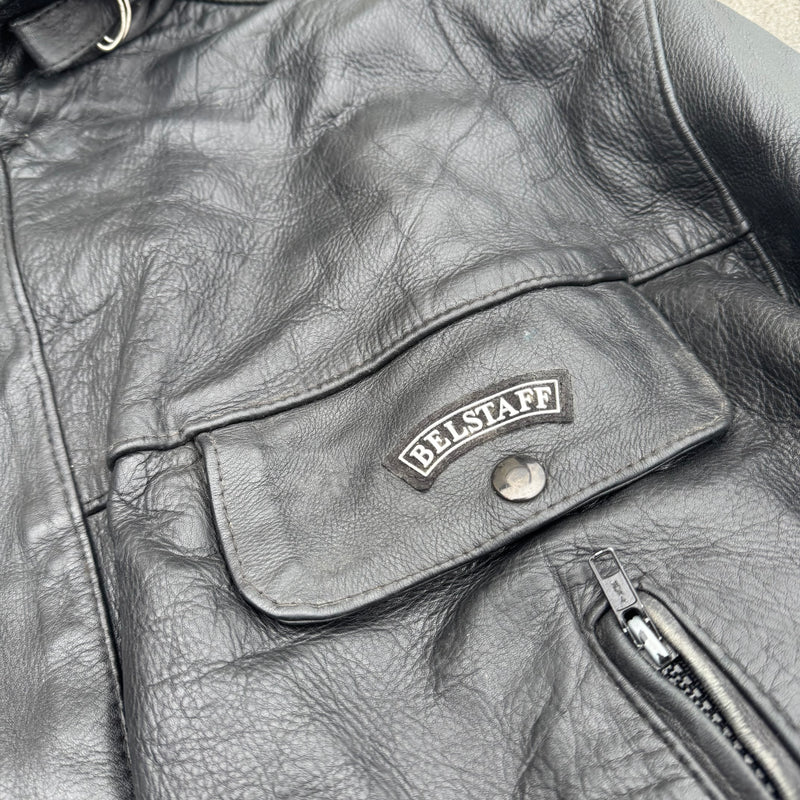 Detailansicht: Sourced limited accessories and clothes Belstaff genuine leather jacket used – Logo, Nähte oder Material