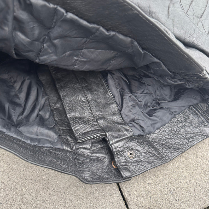 Detailansicht: Sourced limited accessories and clothes Belstaff genuine leather jacket used – Logo, Nähte oder Material