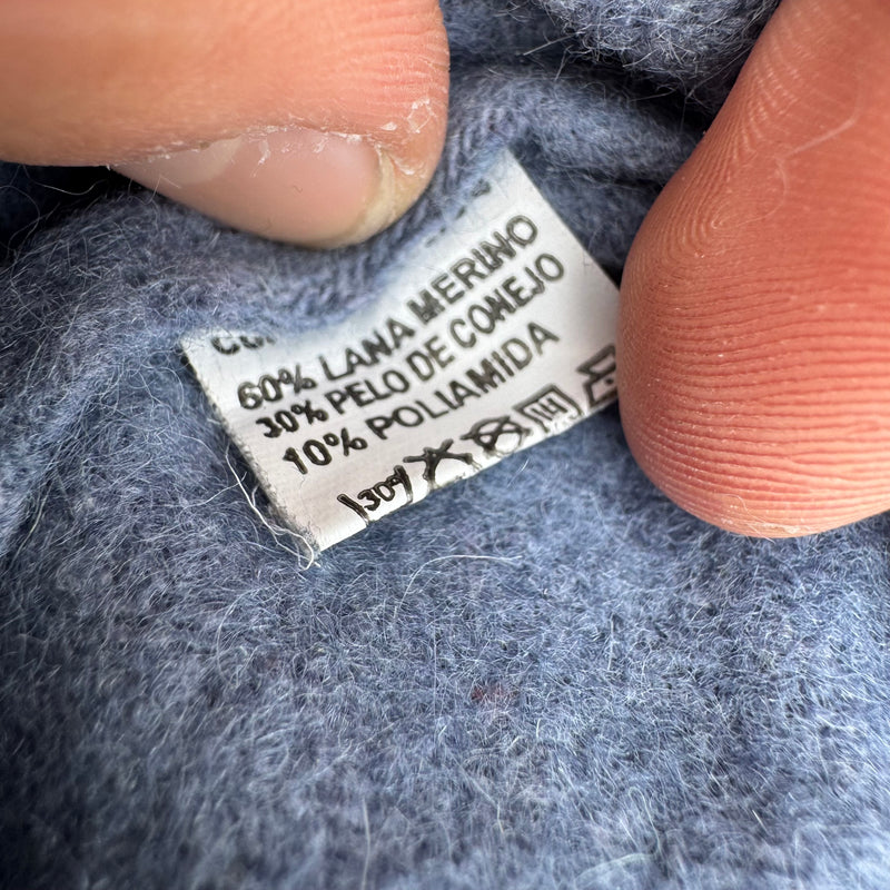 Detailansicht: Sourced limited accessories and clothes Yves Saint Laurent blue wool sweater – Logo, Nähte oder Material