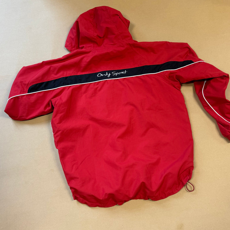 Detailansicht: Sourced limited accessories and clothes Airness rain-protective hoodie – Logo, Nähte oder Material