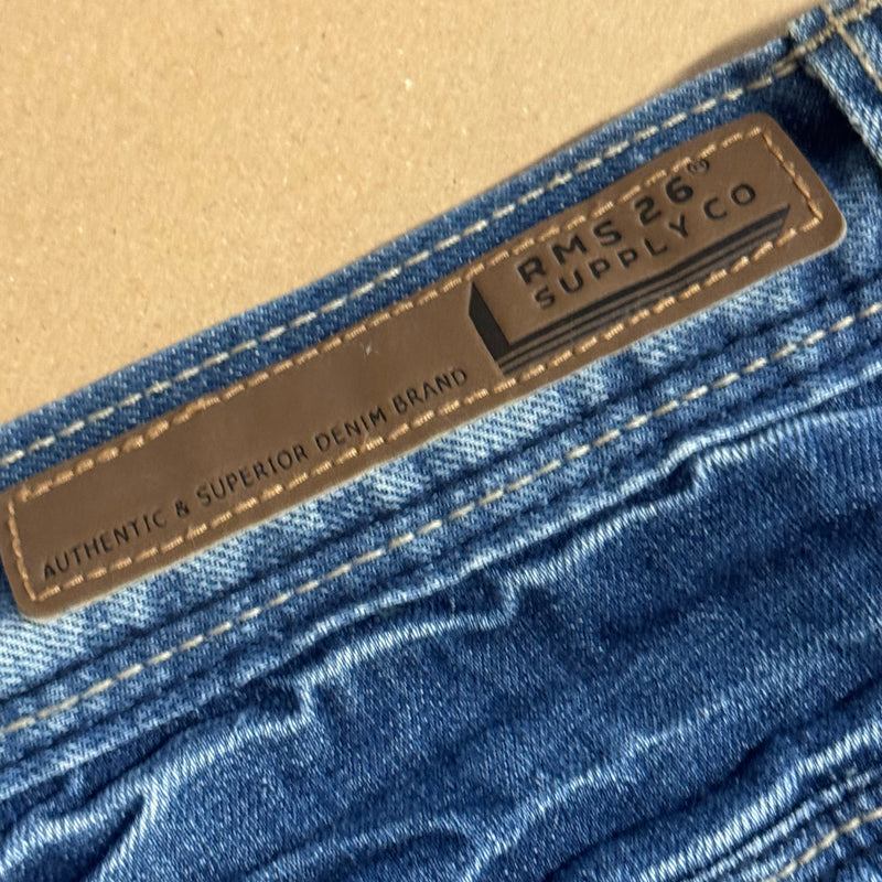 Detailansicht: Sourced limited accessories and clothes Rins & Co casual jeans – Logo, Nähte oder Material