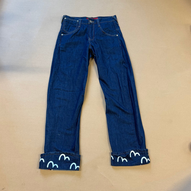 Detailansicht: Sourced limited accessories and clothes Evisu loose printed jeans – Logo, Nähte oder Material