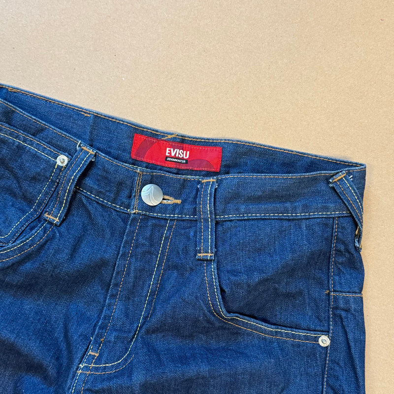 Detailansicht: Sourced limited accessories and clothes Evisu loose printed jeans – Logo, Nähte oder Material