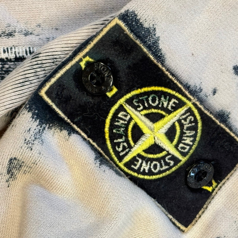 Detailansicht: Sourced limited accessories and clothes Washed out Stone Island sweatshirt – Logo, Nähte oder Material