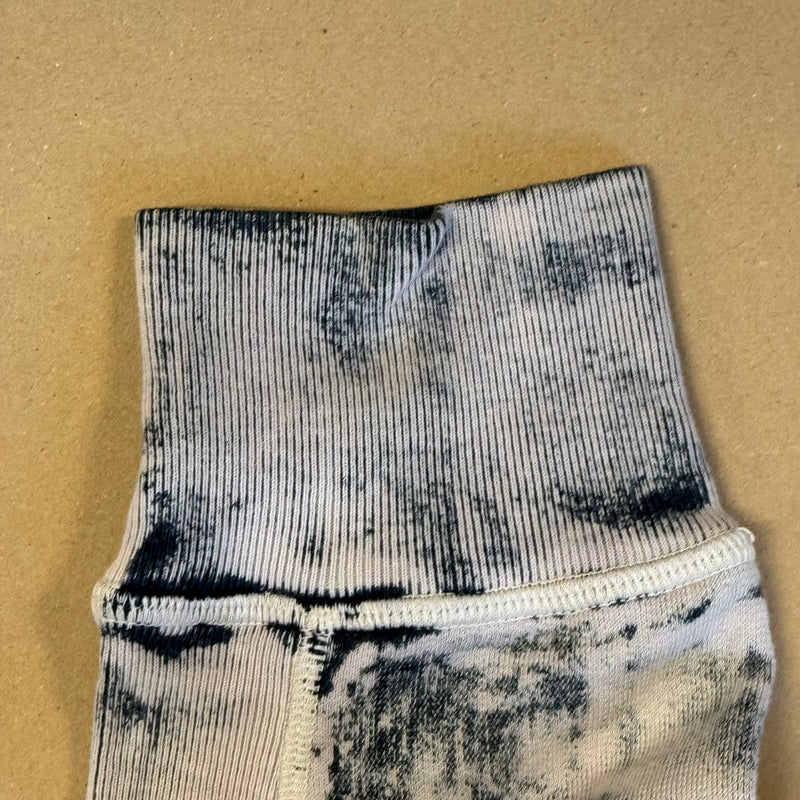 Detailansicht: Sourced limited accessories and clothes Washed out Stone Island sweatshirt – Logo, Nähte oder Material