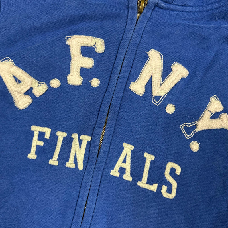Detailansicht: Sourced limited accessories and clothes Abercrombie & Fitch zip-up hoodie – Logo, Nähte oder Material