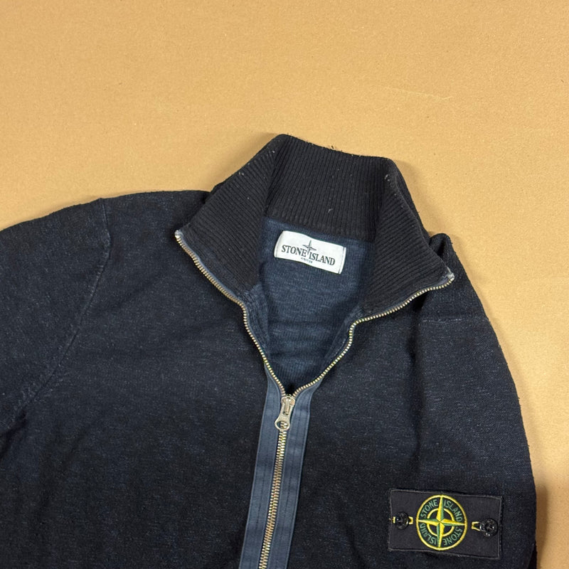 Detailansicht: Sourced limited accessories and clothes Stone Island interior jacket – Logo, Nähte oder Material