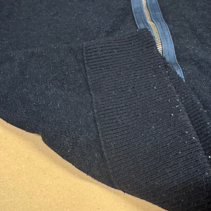 Detailansicht: Sourced limited accessories and clothes Stone Island interior jacket – Logo, Nähte oder Material