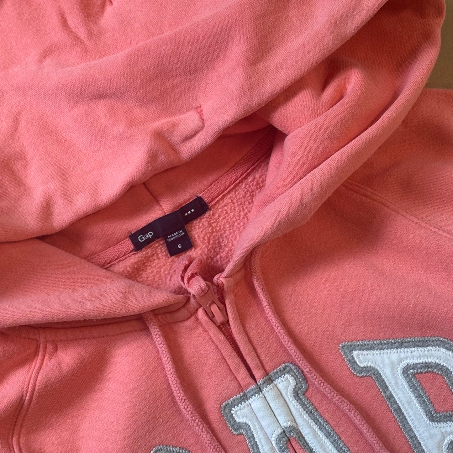 GAP casual y2k pink zip-hoodie
