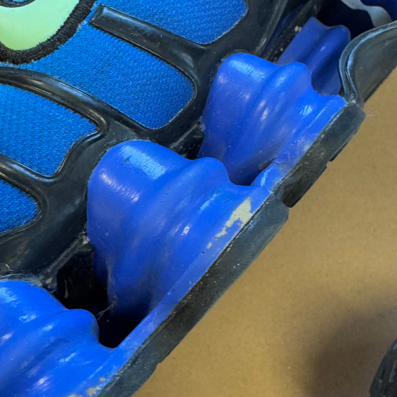 Detailansicht: Sourced limited accessories and clothes Nike Shox TL Vapor Green Racer Blue – Logo, Nähte oder Material